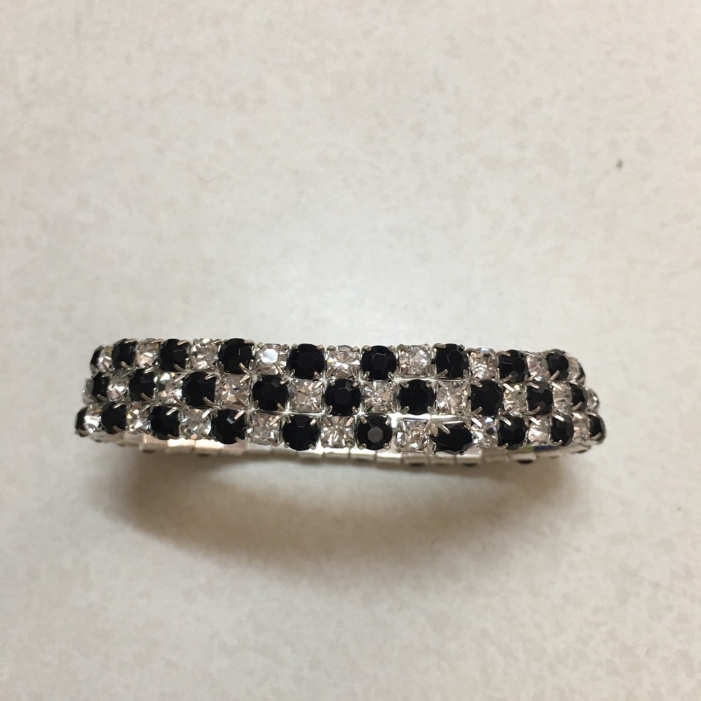 Black/silver stretch bracelet